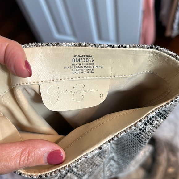 Snakeskin high boots by Jessica Simpson size 8, 4” heels, great condition - Picture 7 of 9